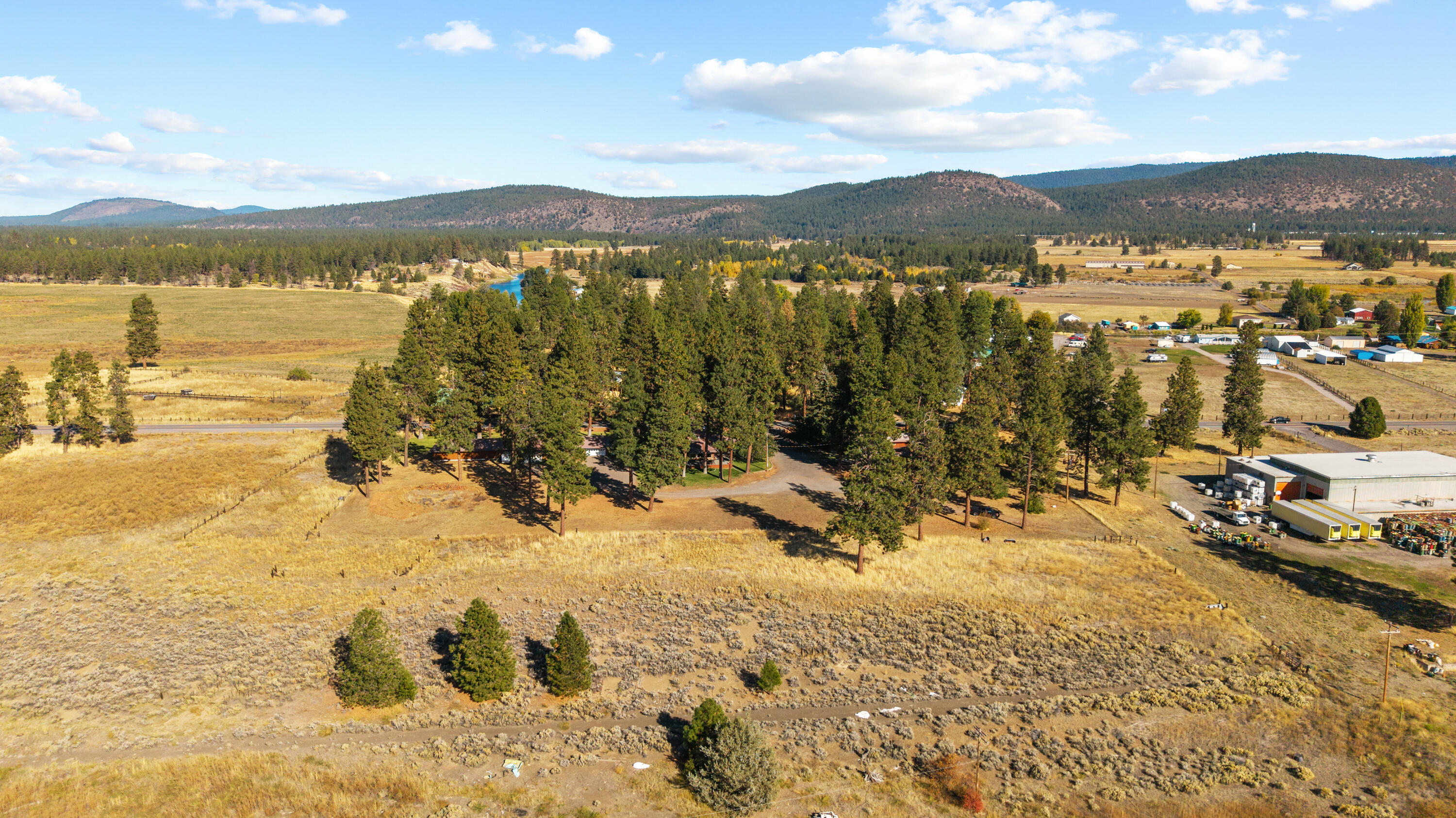 32486 Modoc Point Road Chiloquin, OR 97624 - Photo 118 of 135 32490 Modoc Point Rd-118