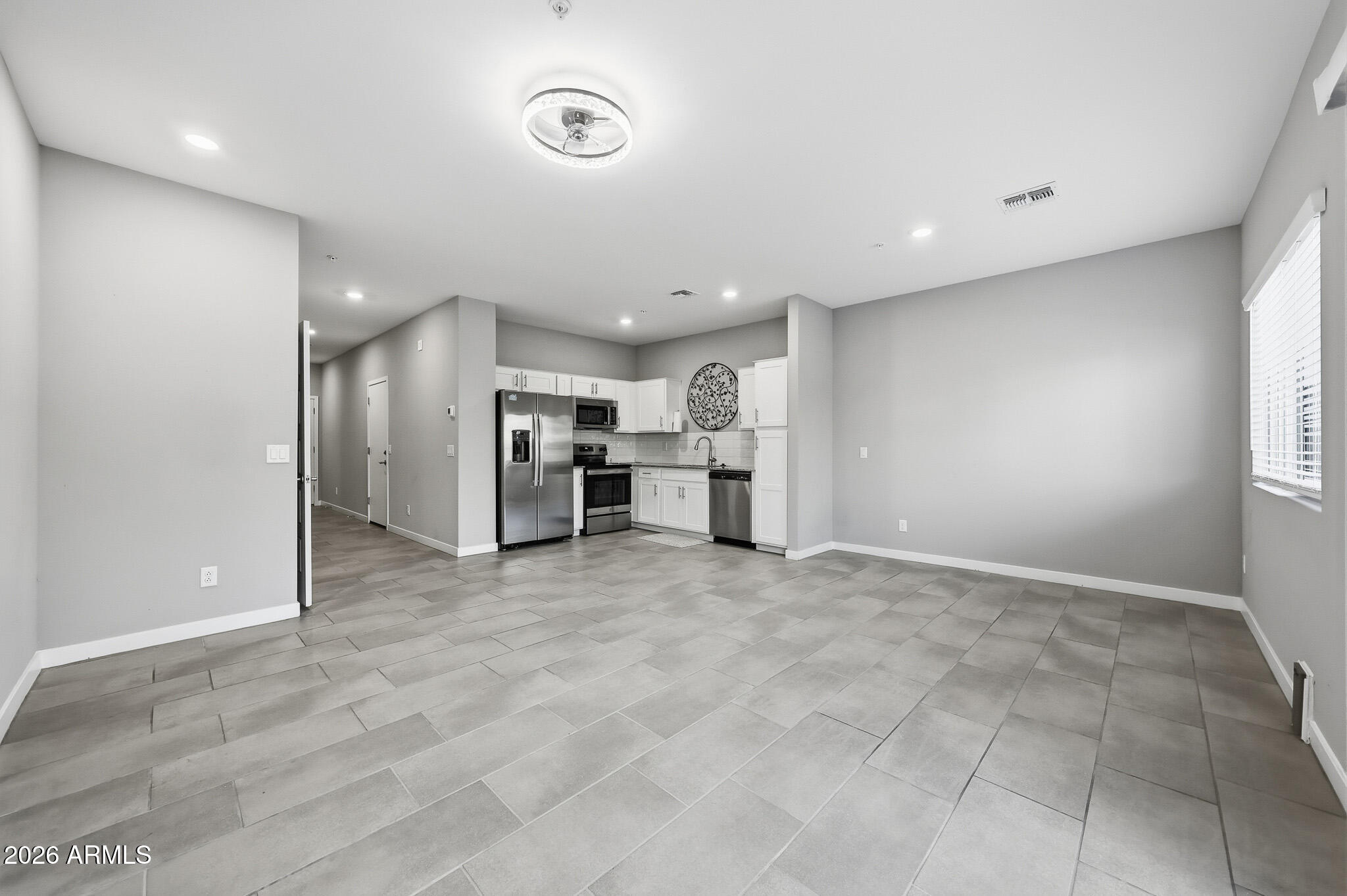 8347 North 22nd Drive Phoenix, AZ 85021 - Photo 4 of 25 B (2)