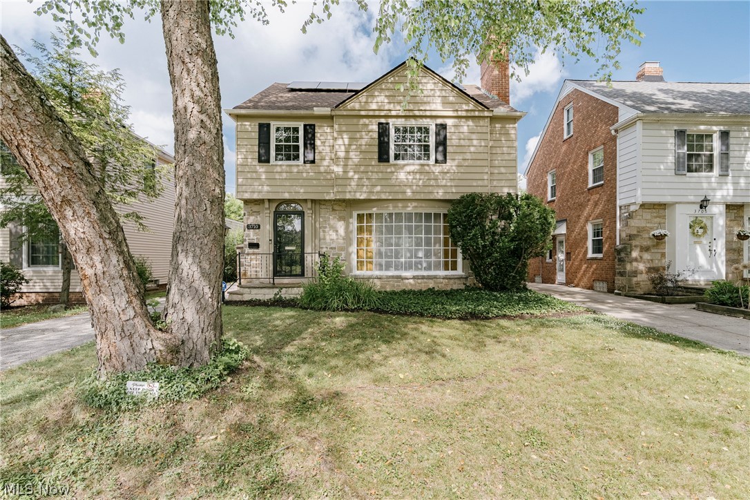 3710 Strandhill Road Shaker Heights, OH 44122 - Photo 2 of 46