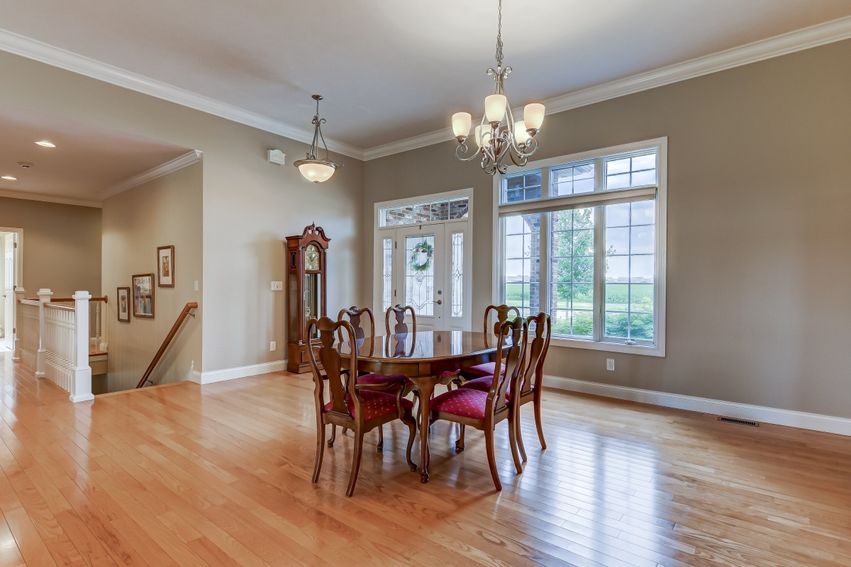 4304 Foxhall Lane Springfield, IL 62711 - Photo 2 of 50