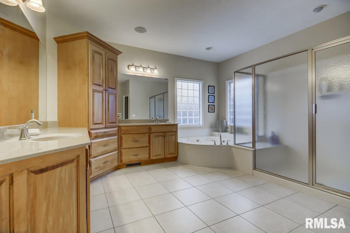 4304 Foxhall Lane Springfield, IL 62711 - Photo 29 of 50