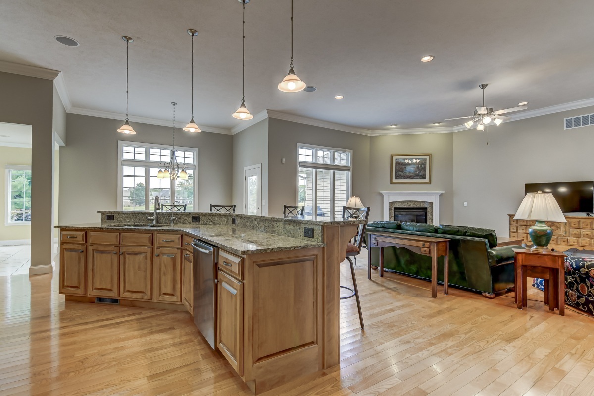 4304 Foxhall Lane Springfield, IL 62711 - Photo 10 of 50