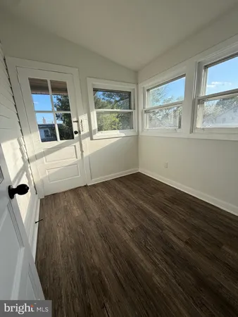 $1,800 | 517 Bentley Avenue, Unit C, Beverly, NJ 08010
