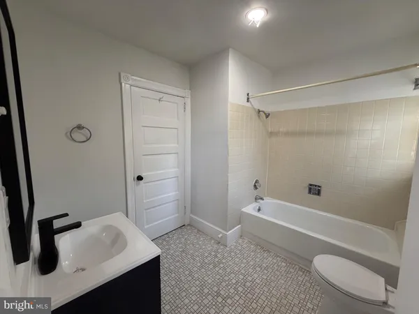 $1,800 | 517 Bentley Avenue, Unit C, Beverly, NJ 08010