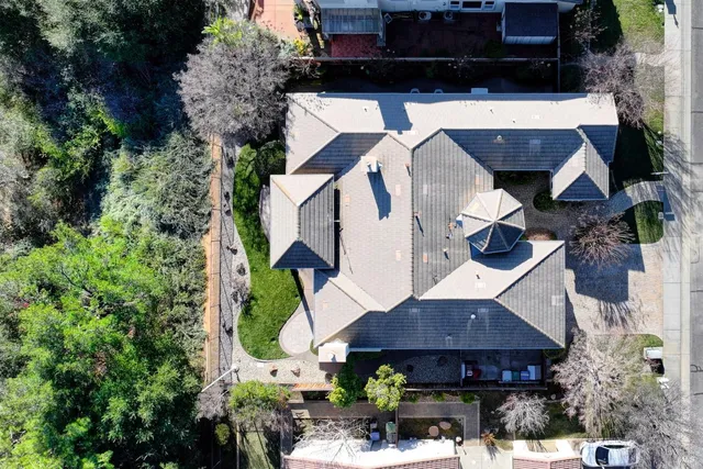 a view of a building with sitting area
