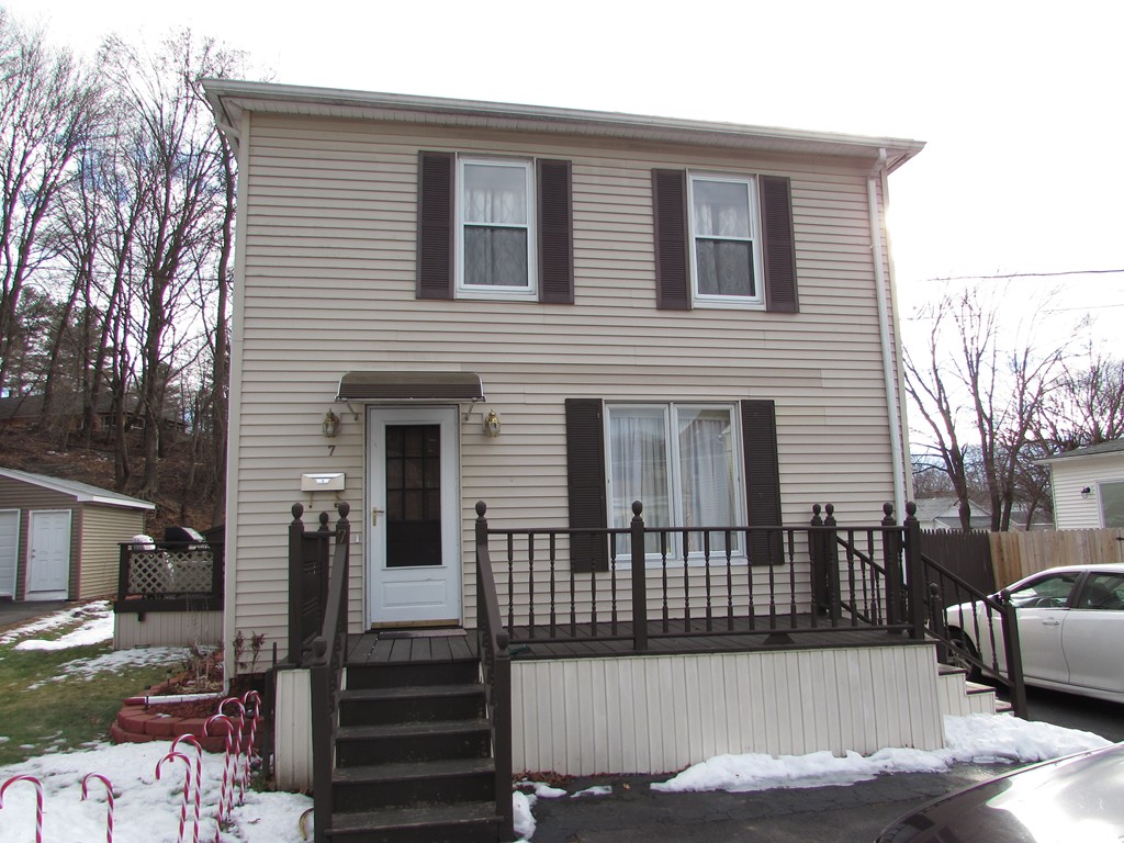 7 Ralph Avenue South Hadley, MA 01075 - Photo 1 of 24 Gallery Image 1