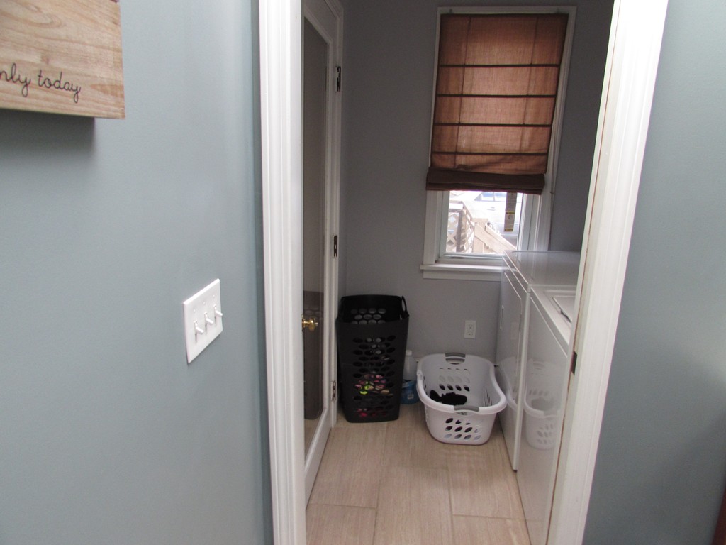 7 Ralph Avenue South Hadley, MA 01075 - Photo 18 of 24 Gallery Image 18