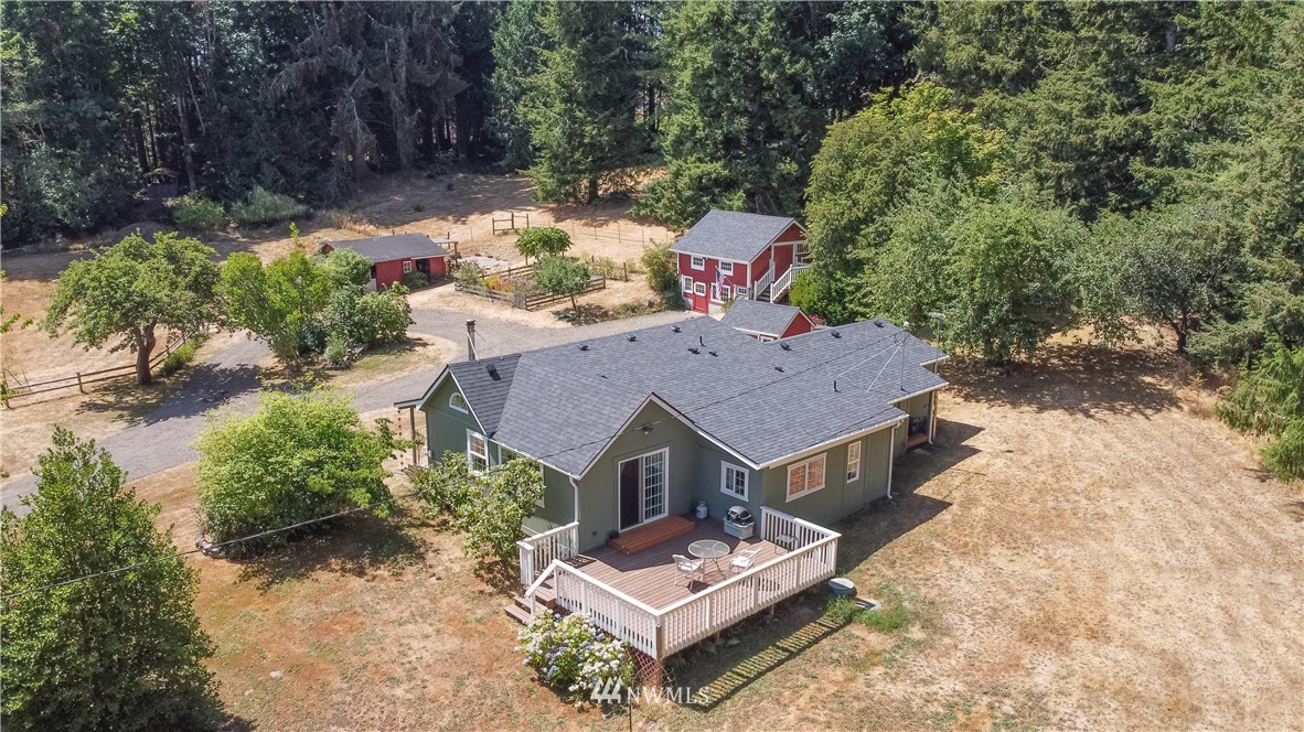 4040 West Valley Road Chimacum, WA 98325 - Photo 2 of 40