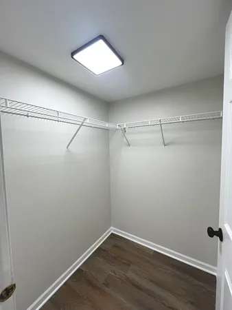 $2,400 | 7875 North Caldwell Avenue, Unit 302, Niles, IL 60714