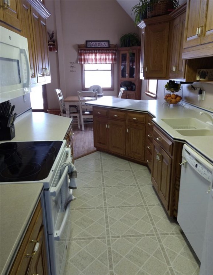 5347 North Loomis Road Mount Pleasant, MI 48858 - Photo 3 of 12 1868375-2.JPG