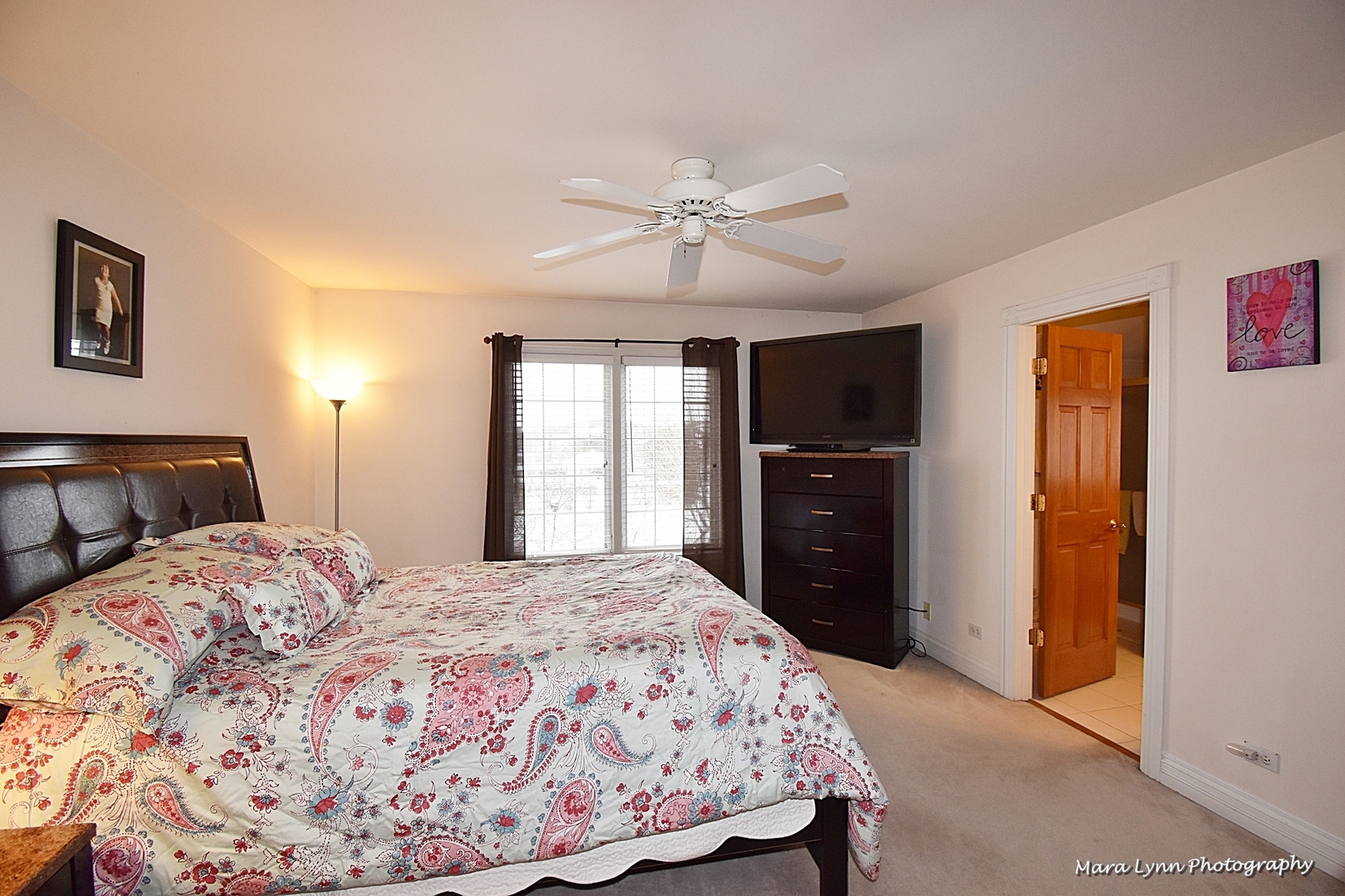 3N853 Walt Whitman Road Campton Hills, IL 60175 - Photo 31 of 48 a bedroom with a bed and a closet