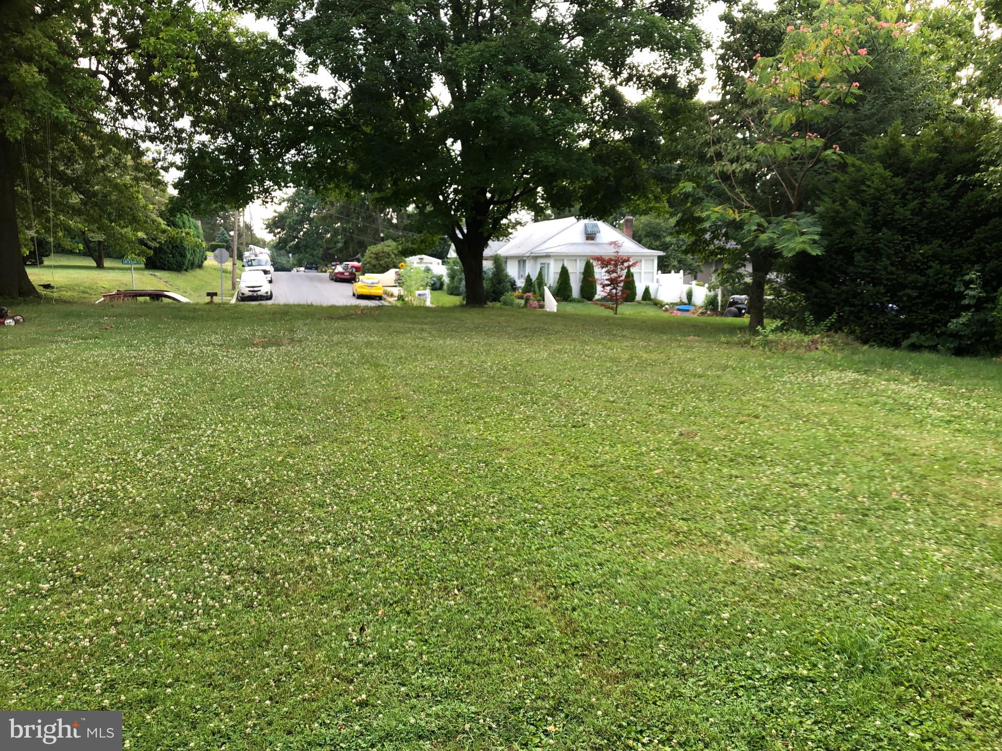 333 Jackson Street Reading, PA 19607 - Photo 3 of 22 1/3 acre yard