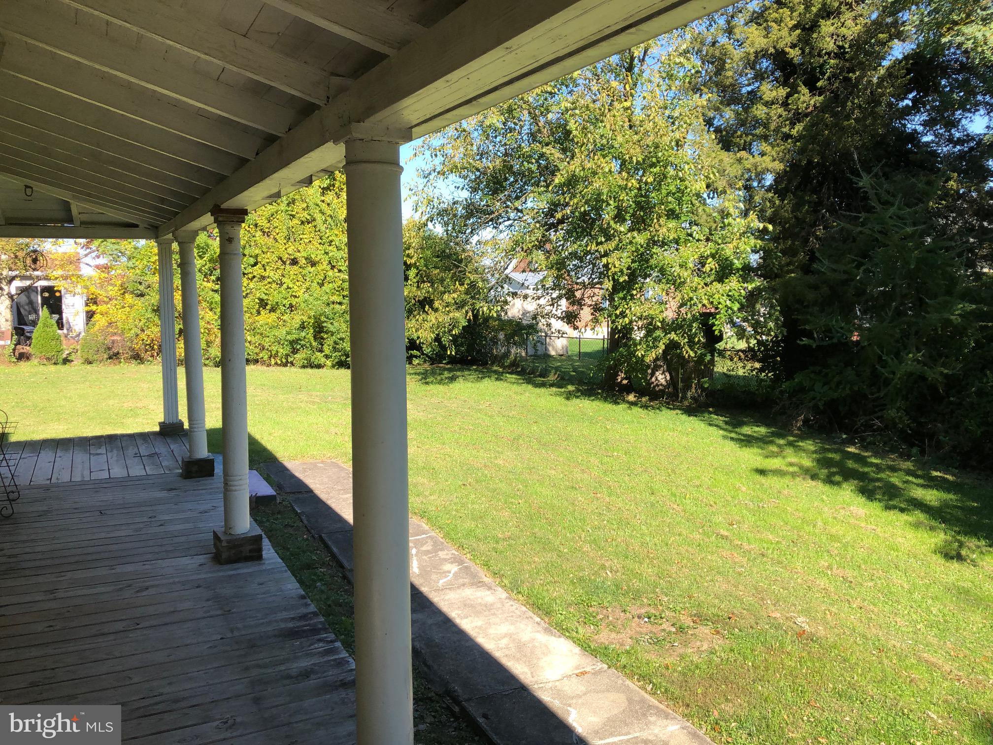 333 Jackson Street Reading, PA 19607 - Photo 5 of 22 Covered Porch to yard outback
