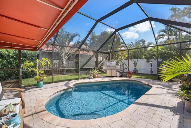 $619,999 | 29 Dogwood Circle, Boynton Beach, FL 33436