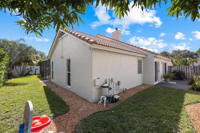 $619,999 | 29 Dogwood Circle, Boynton Beach, FL 33436