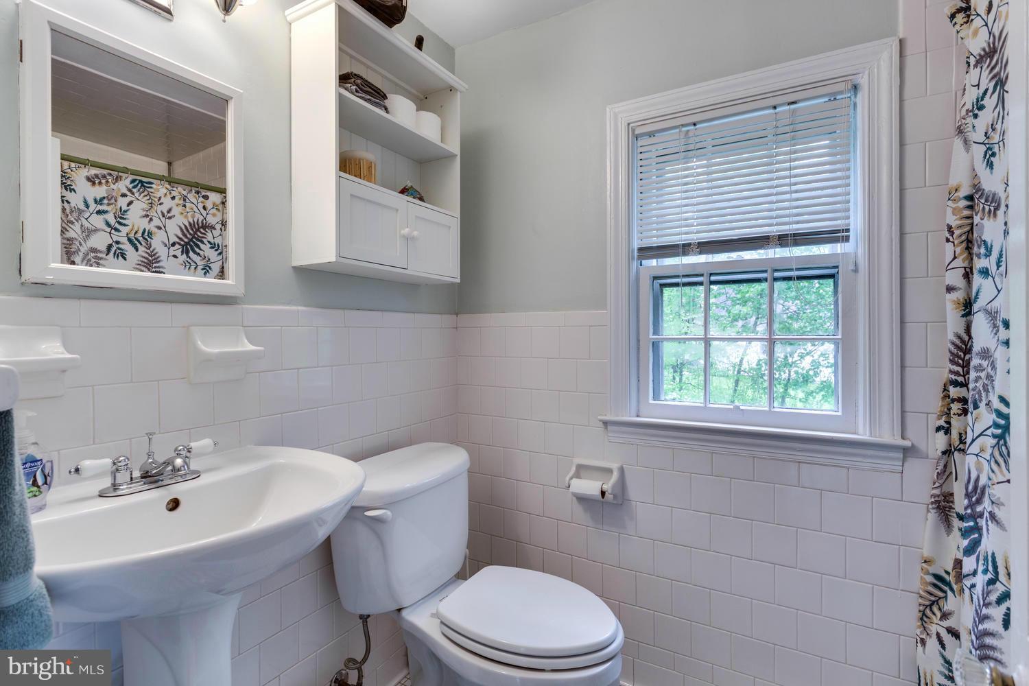 9310 Walden Road Silver Spring, MD 20901 - Photo 14 of 21 Bath