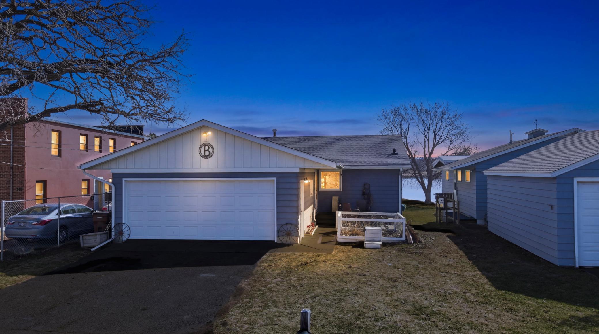 804 15th Street Northeast Austin, MN 55912 - Photo 1 of 33