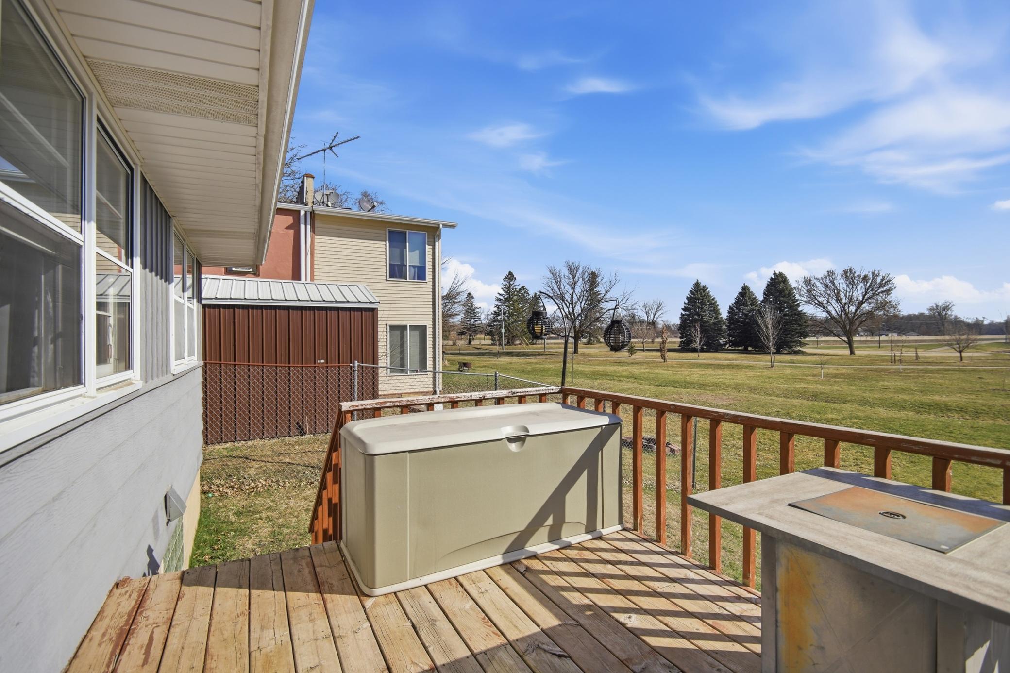 804 15th Street Northeast Austin, MN 55912 - Photo 28 of 33