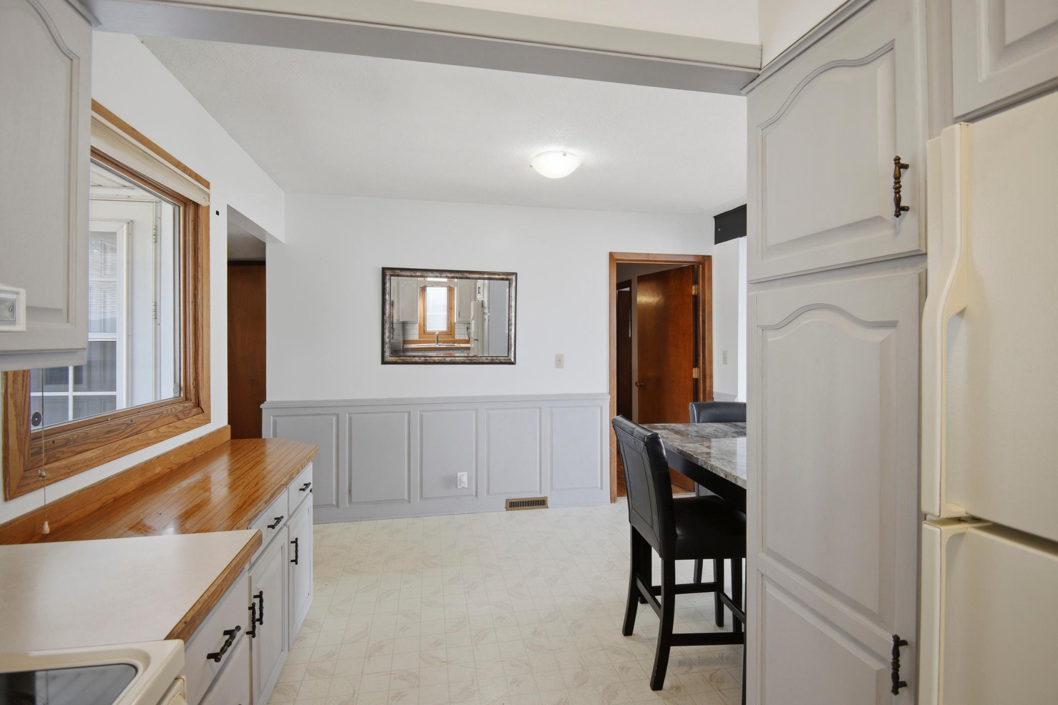 804 15th Street Northeast Austin, MN 55912 - Photo 9 of 33