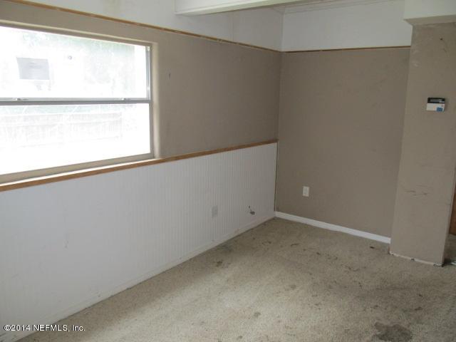 1744 Cortez Road Jacksonville, FL 32246 - Photo 3 of 10 Living Room