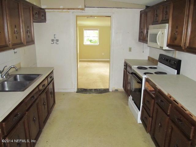 1744 Cortez Road Jacksonville, FL 32246 - Photo 6 of 10 Kitchen View 3