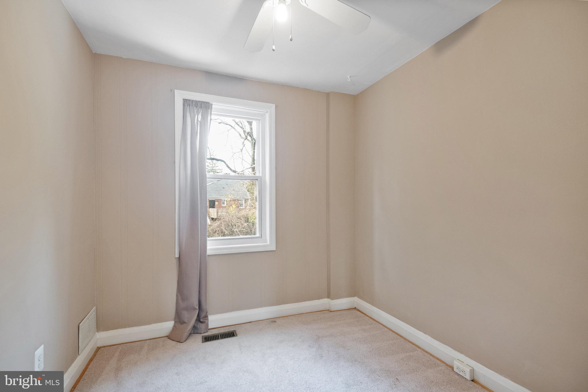 142 Cherrydell Road Catonsville, MD 21228 - Photo 17 of 31 Bedroom Two