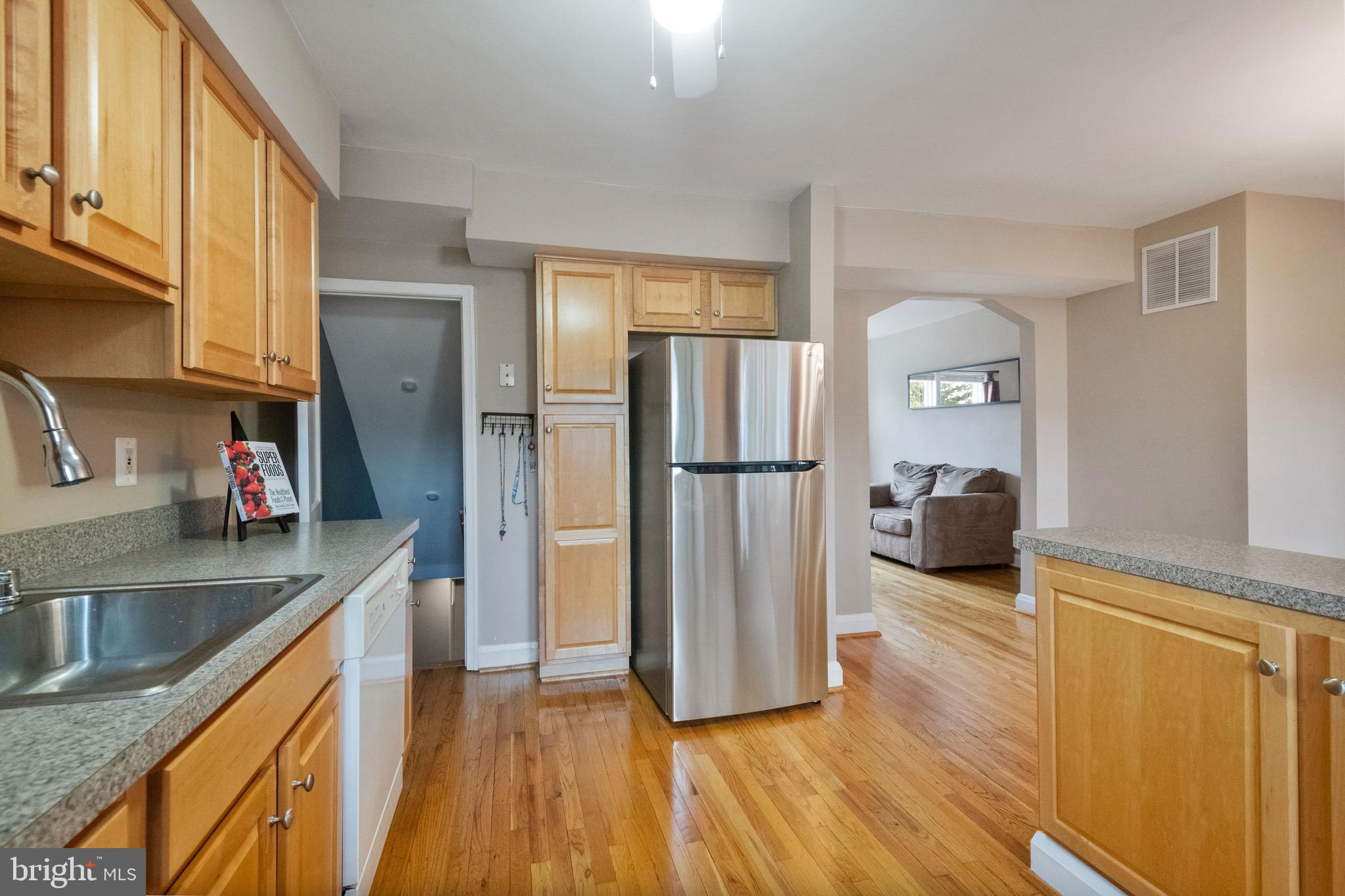 142 Cherrydell Road Catonsville, MD 21228 - Photo 4 of 31 Open Kitchen