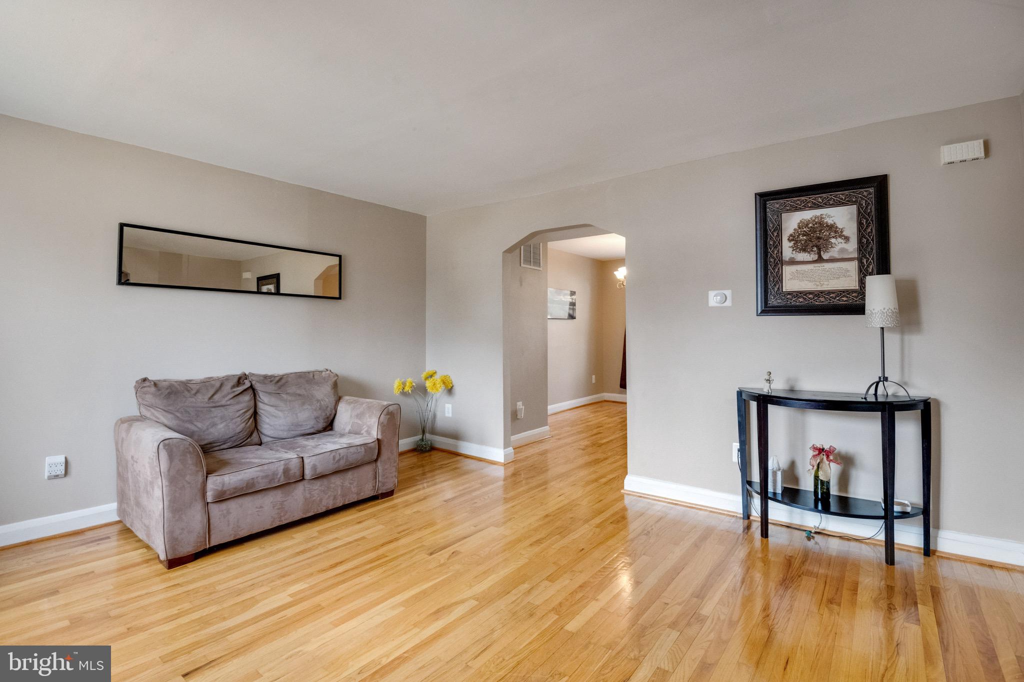 142 Cherrydell Road Catonsville, MD 21228 - Photo 8 of 31 Living Room w/ Beautiful Hardwood