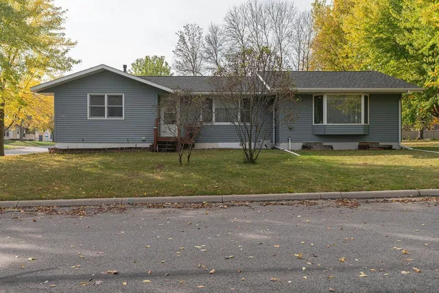 $274,900 | 801 7th Street North, Albany, MN 56307