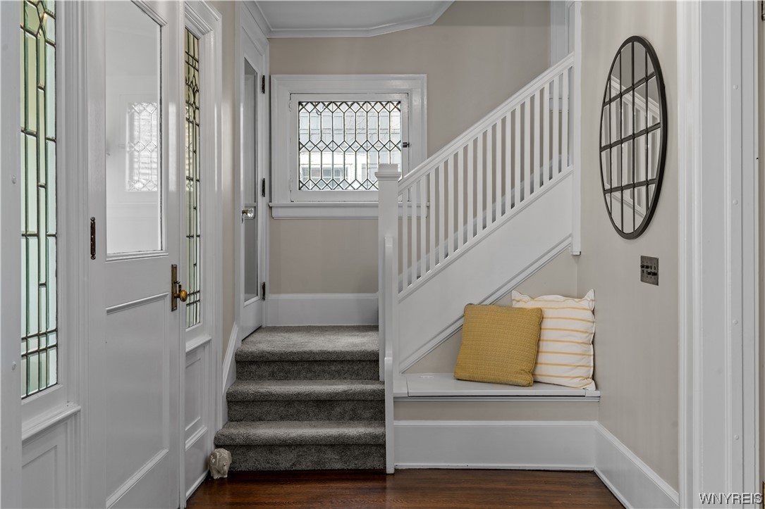 275 Middlesex Road Buffalo, NY 14216 - Photo 4 of 47