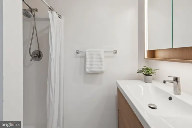 $475,000 | 105 Country Club Place, Cherry Hill, NJ 08003