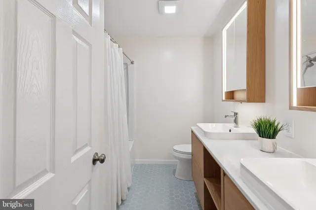 $475,000 | 105 Country Club Place, Cherry Hill, NJ 08003