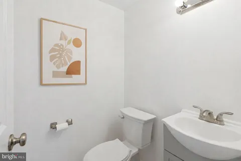 $475,000 | 105 Country Club Place, Cherry Hill, NJ 08003