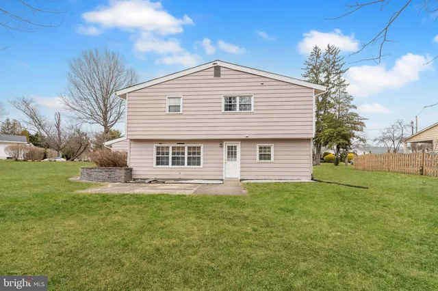 $475,000 | 105 Country Club Place, Cherry Hill, NJ 08003