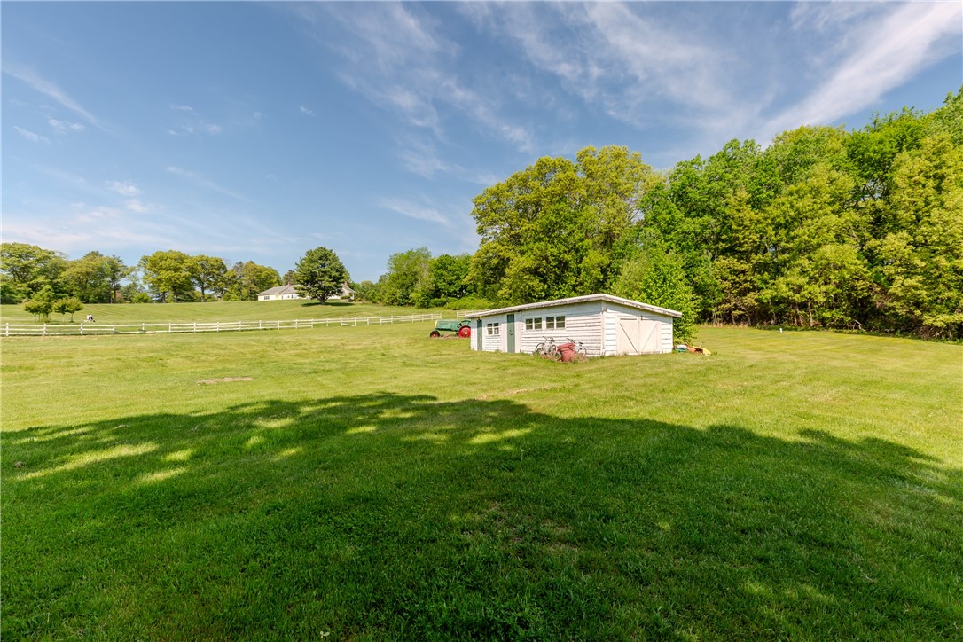 60 Colwell Road Smithfield, RI 02828 - Photo 6 of 40