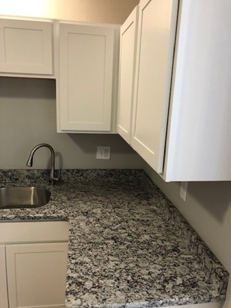 32 Forest Street Springfield, MA 01108 - Photo 13 of 30