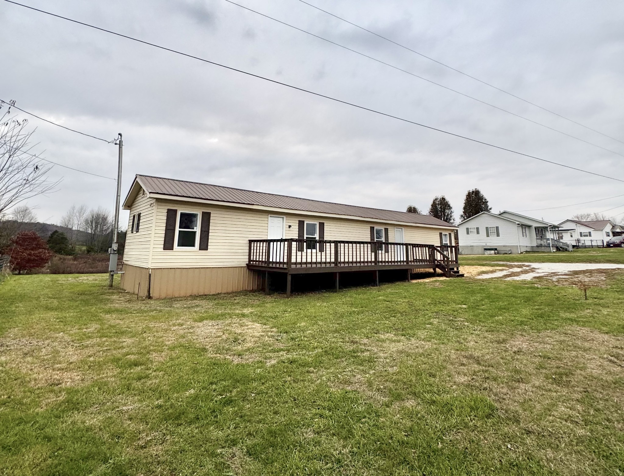 1221 Disneyland Road Sparta, TN 38583 - Photo 2 of 33 Gallery Image 2