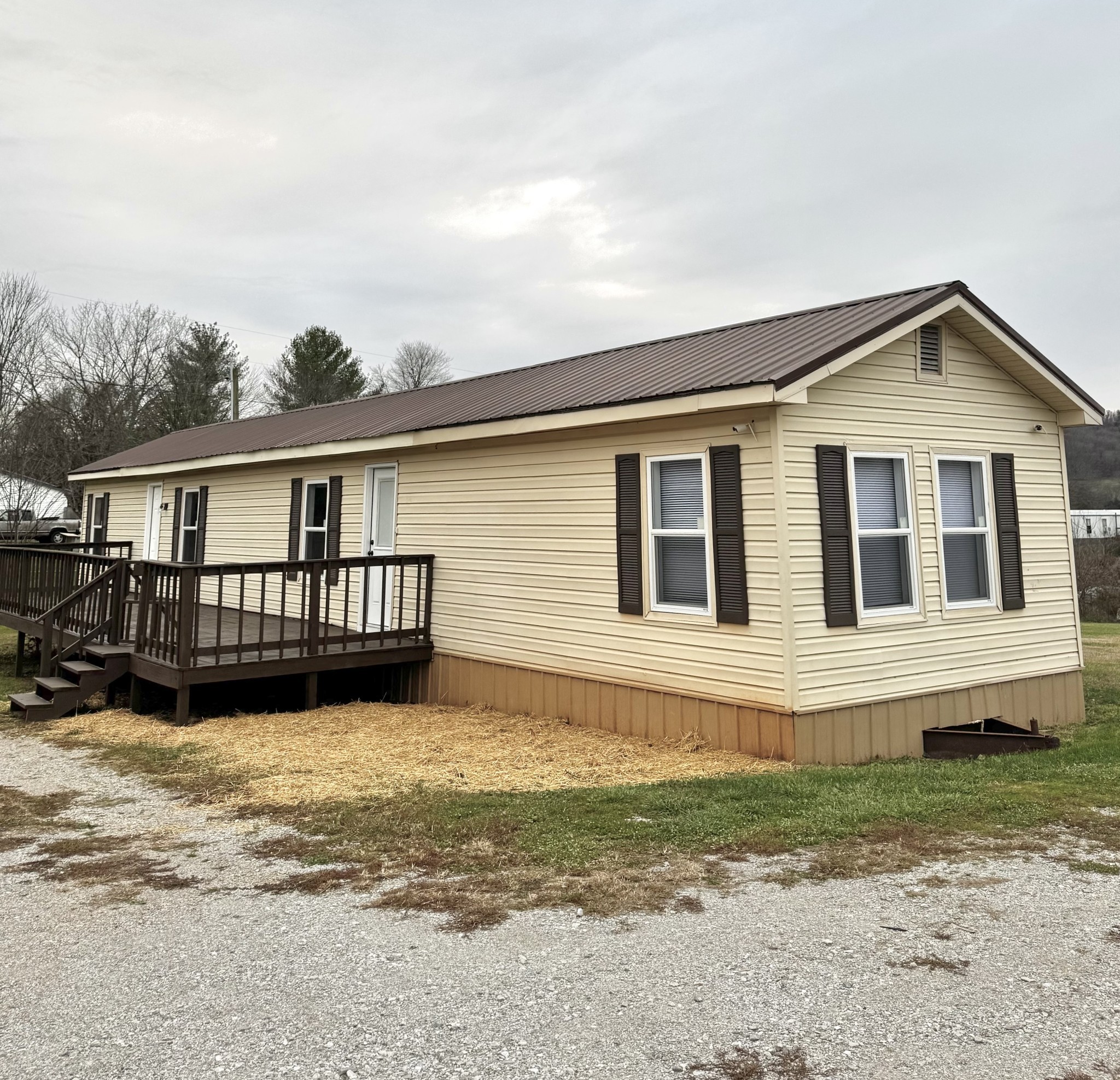 1221 Disneyland Road Sparta, TN 38583 - Photo 24 of 33 Gallery Image 24