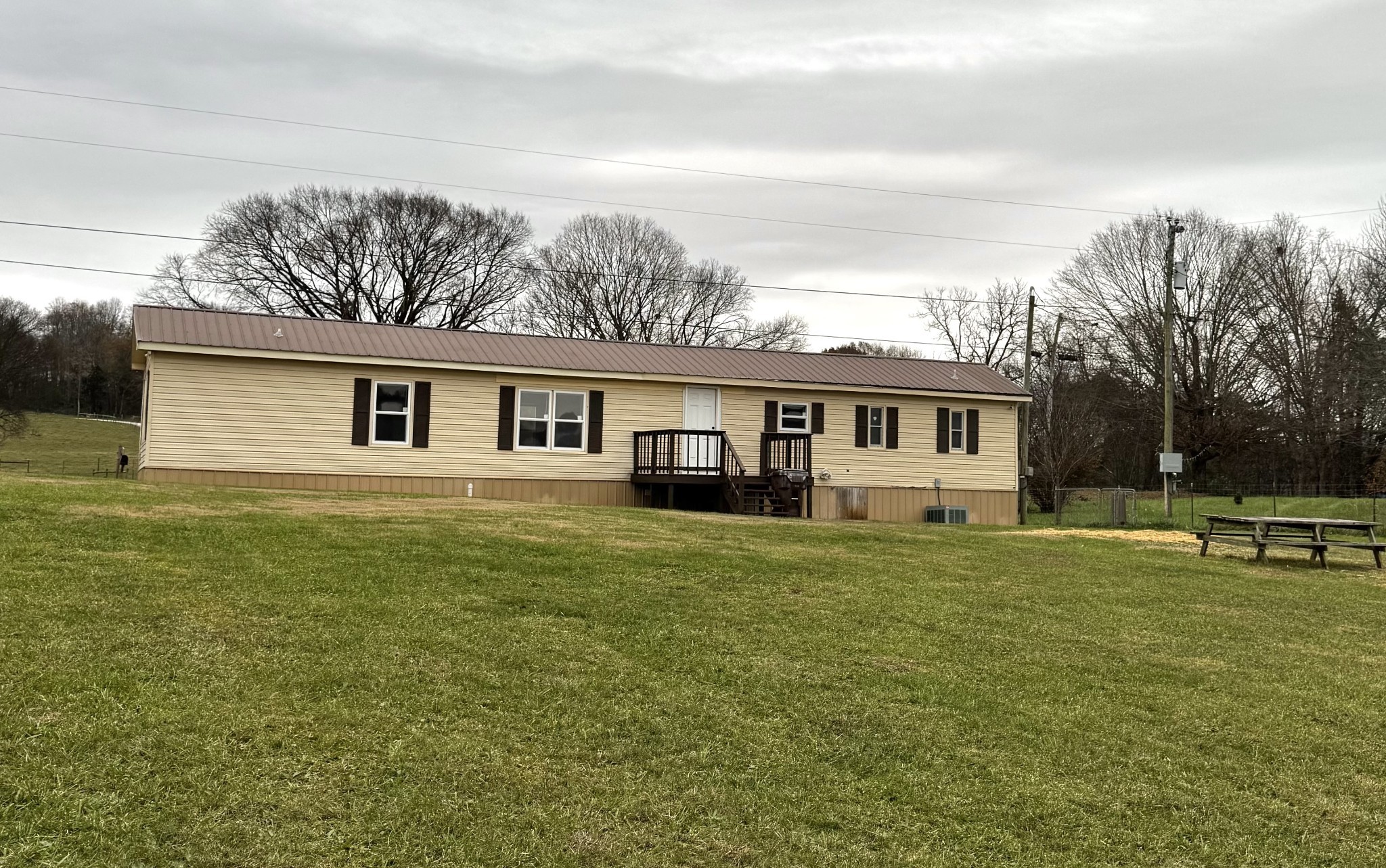 1221 Disneyland Road Sparta, TN 38583 - Photo 31 of 33 Gallery Image 31