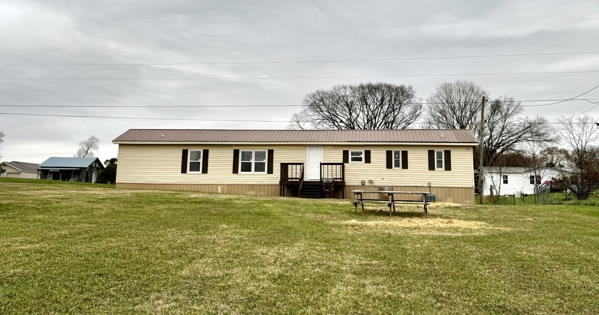 1221 Disneyland Road Sparta, TN 38583 - Photo 32 of 33 Gallery Image 32