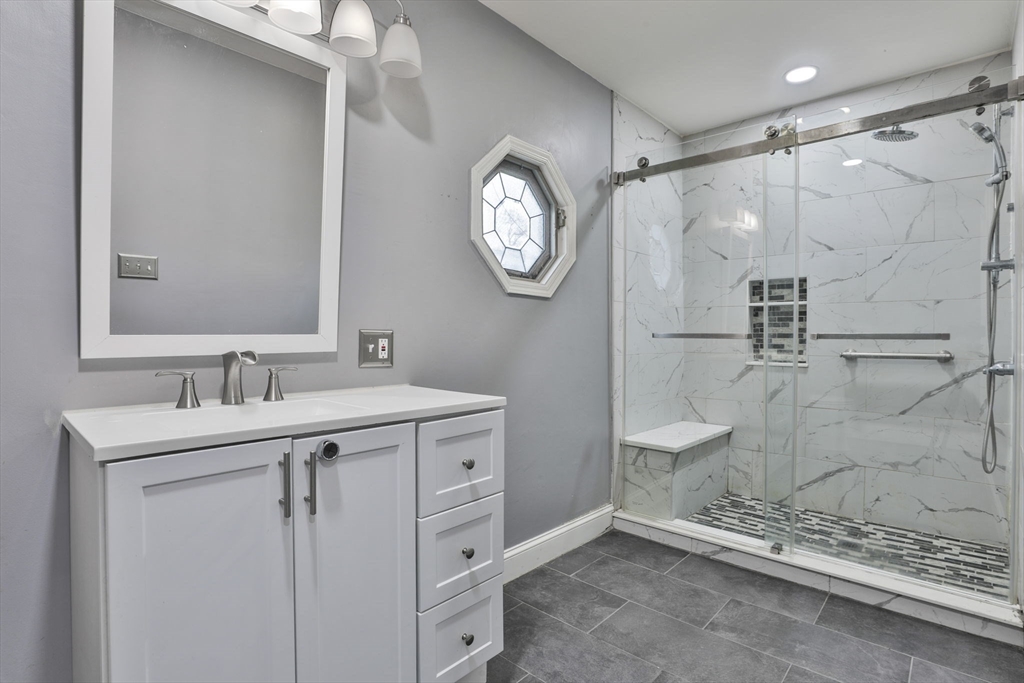 3 Munroe Street Haverhill, MA 01830 - Photo 13 of 42