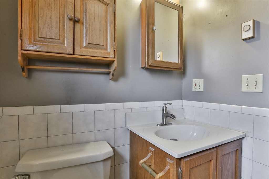 3 Munroe Street Haverhill, MA 01830 - Photo 18 of 42