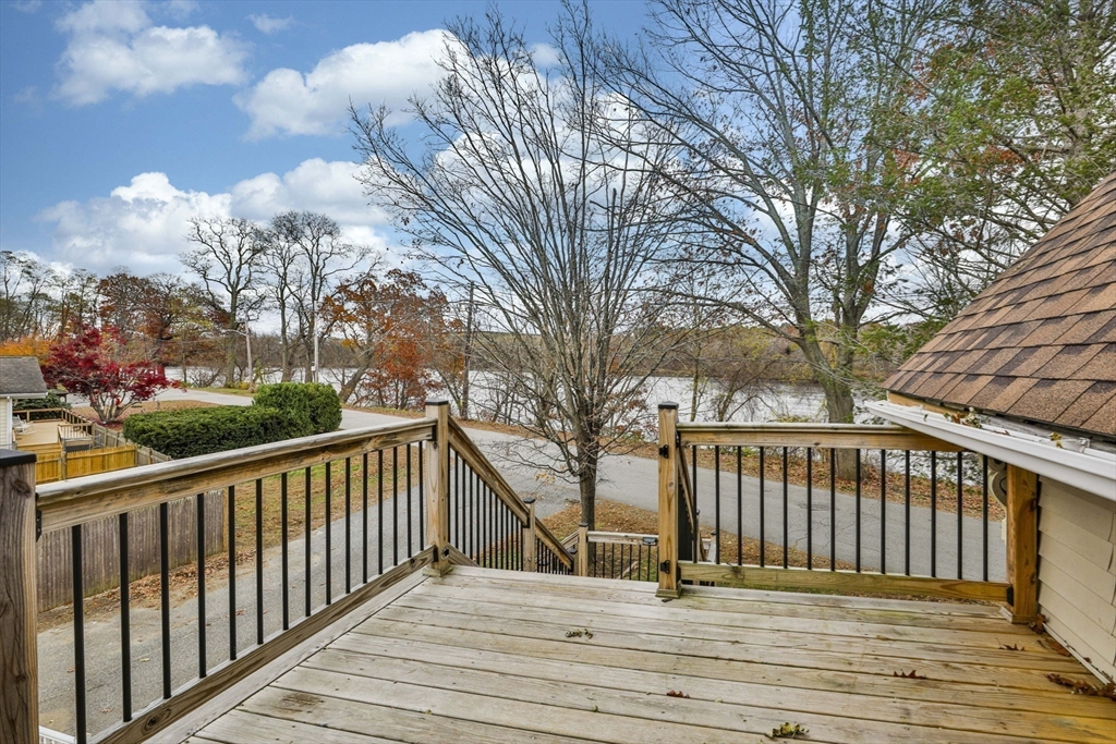 3 Munroe Street Haverhill, MA 01830 - Photo 26 of 42