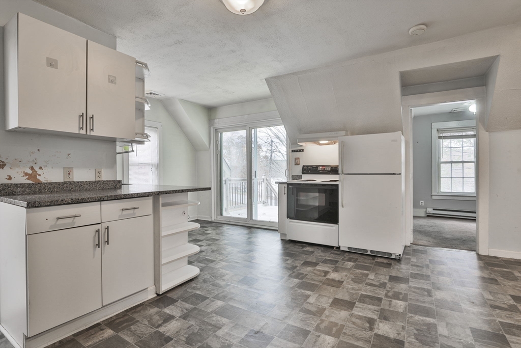 3 Munroe Street Haverhill, MA 01830 - Photo 31 of 42