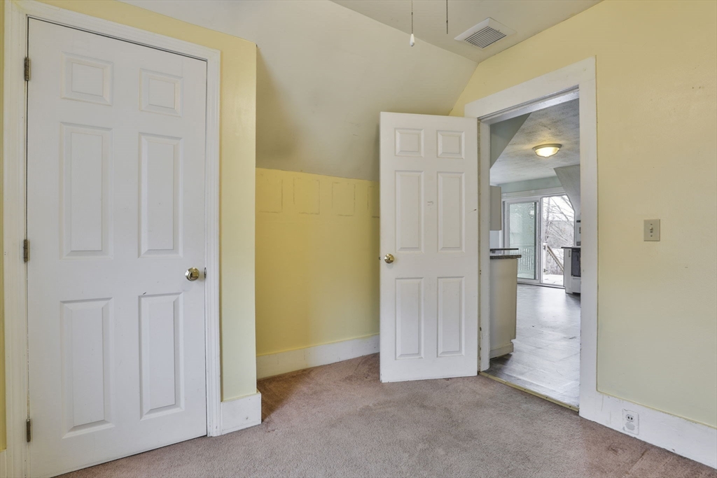 3 Munroe Street Haverhill, MA 01830 - Photo 38 of 42