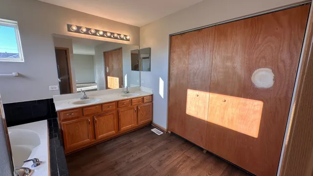 $368,000 | 453 Fairway Court, University Park, IL 60484