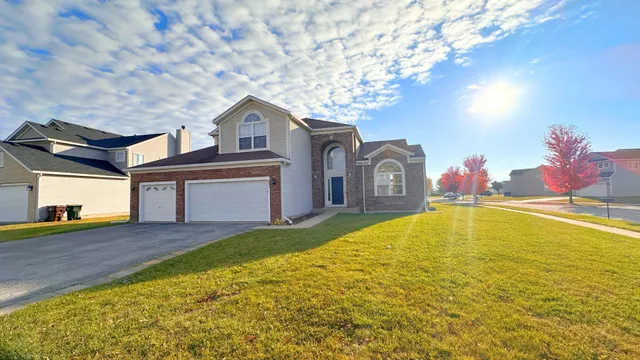 $368,000 | 453 Fairway Court, University Park, IL 60484