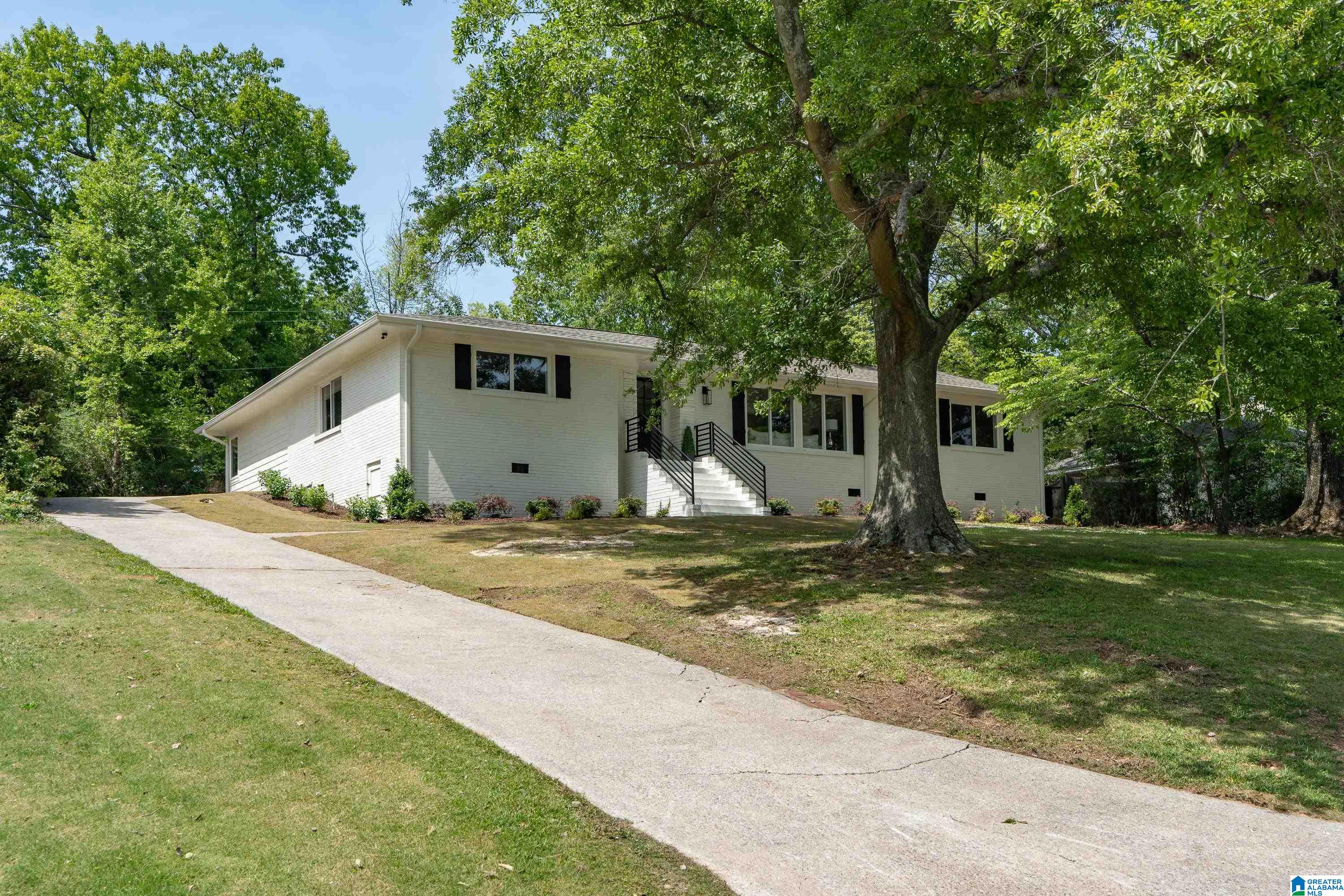 1832 Southwood Road Birmingham, AL 35216 - Photo 2 of 33