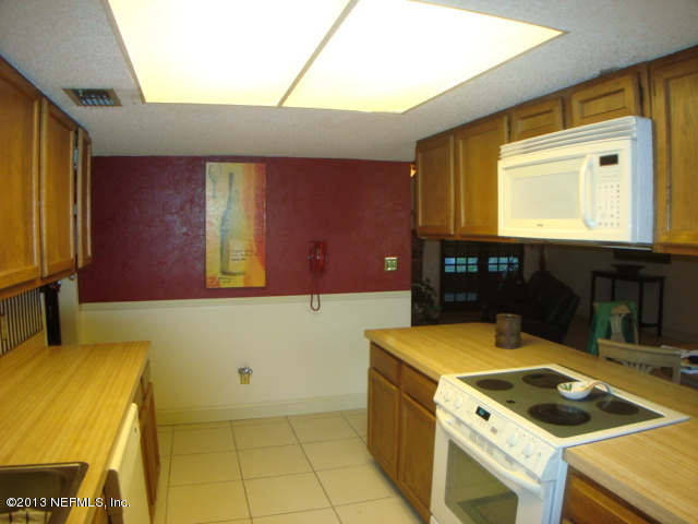 3361 Waverly Dock Road Jacksonville, FL 32223 - Photo 14 of 25 KITCHEN