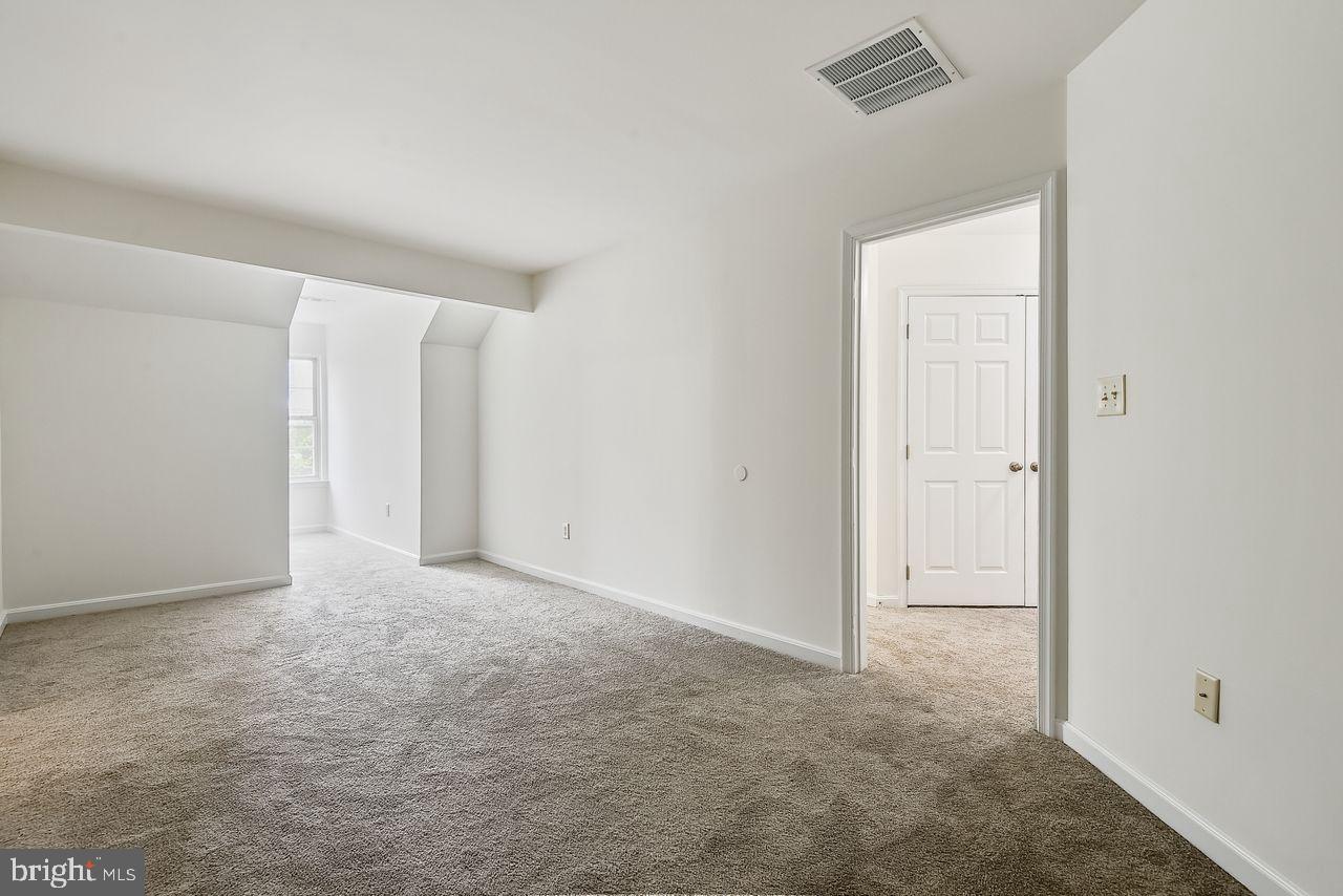 1606 Postal Road Chester, MD 21619 - Photo 3 of 21 Livingroom Unit C
